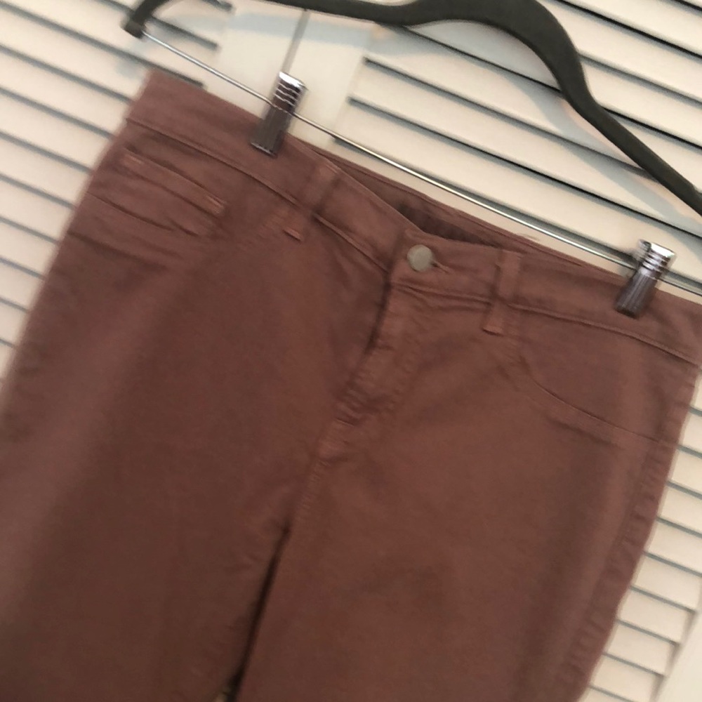 Dusty rose pant with stretch